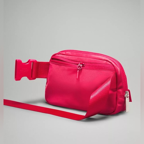 Lululemon Everywhere Belt Bag 1L Cherry Mist Fanny Pack Crossbody Designer New - Picture 5 of 16